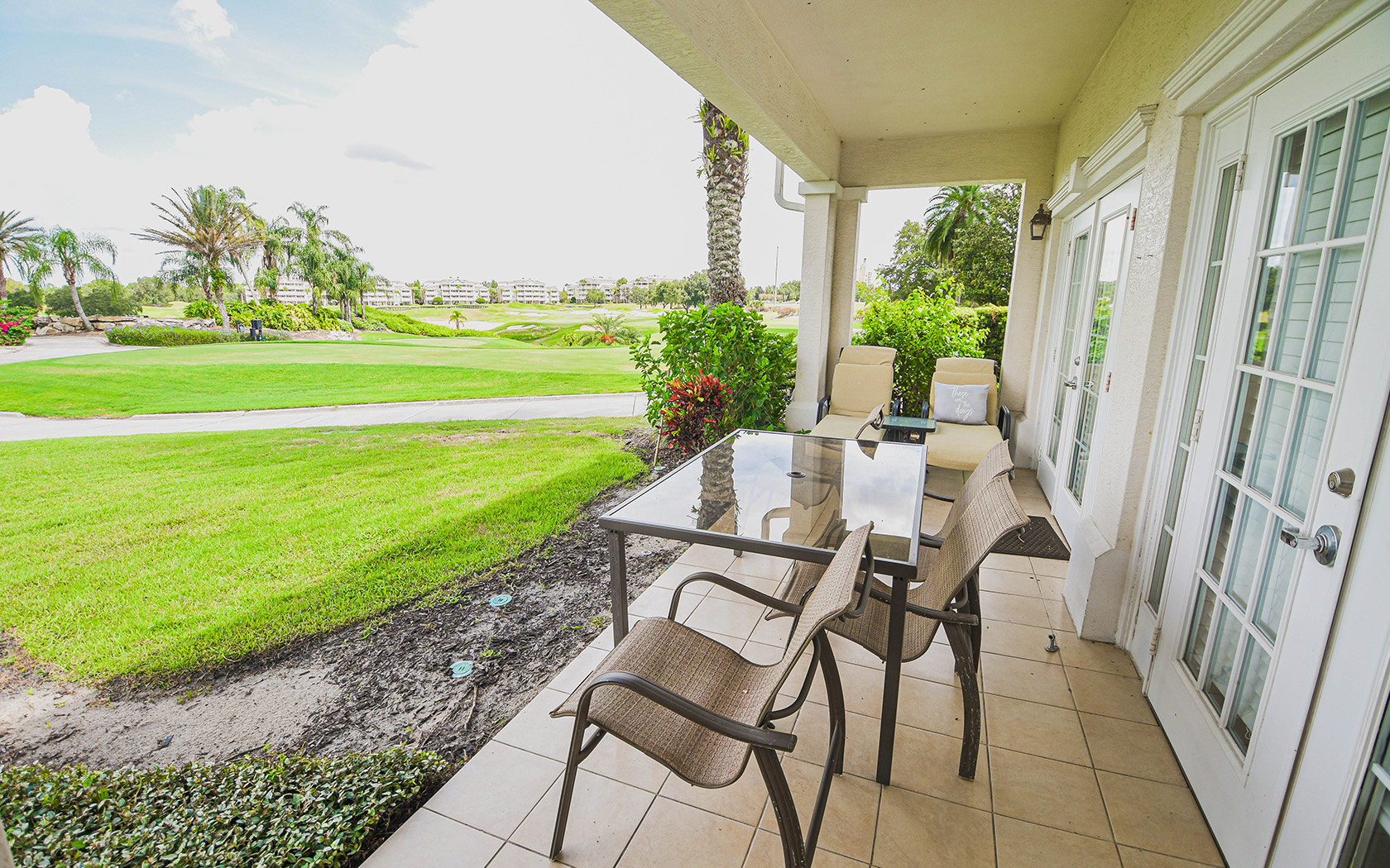 reunionresortandgolfclub-villas-deluxe-03-64d3f45b701e9